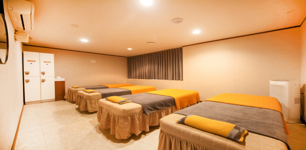유능한 남 여 관리사 모십니다. O1O-9788-8825